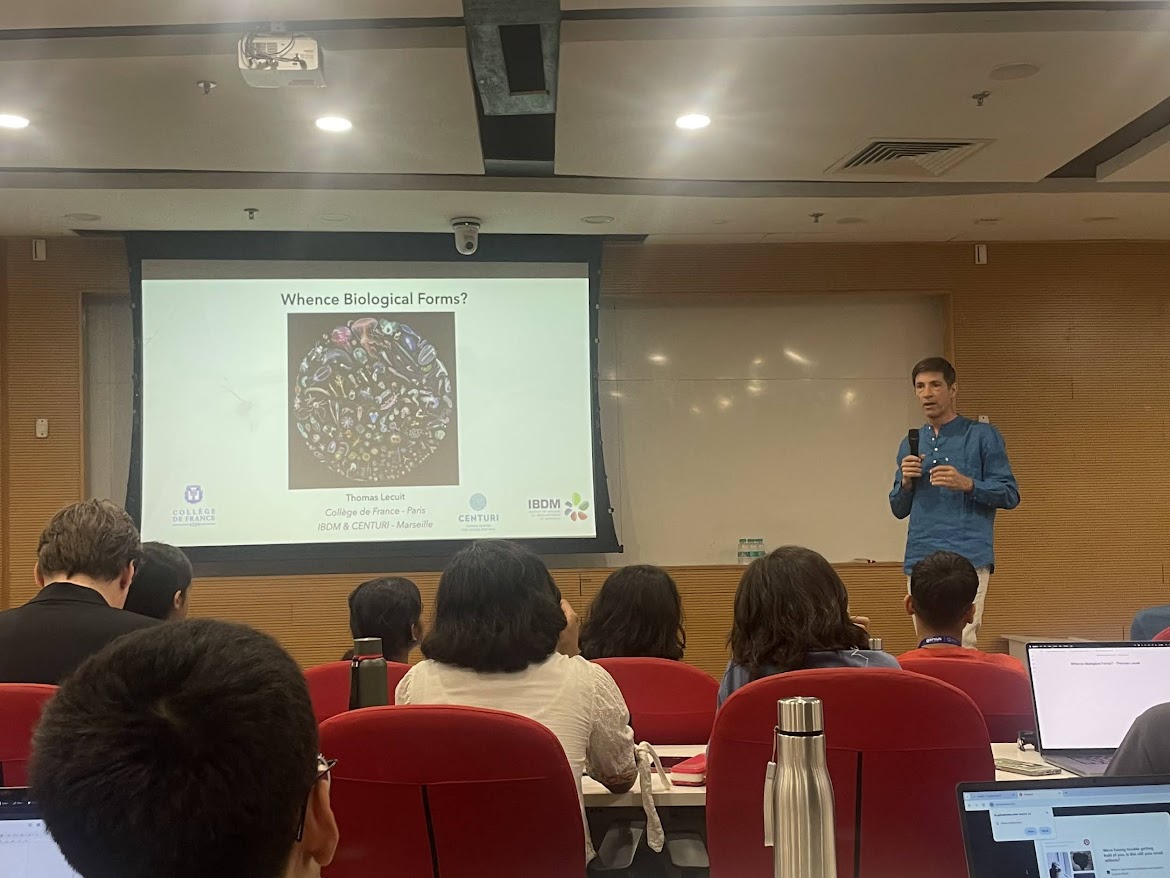 Professor Thomas Lecuit